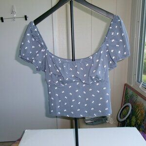 REDUCED - NWT Hollister Cropped Top Large Blue/white  NWT Boho (171)